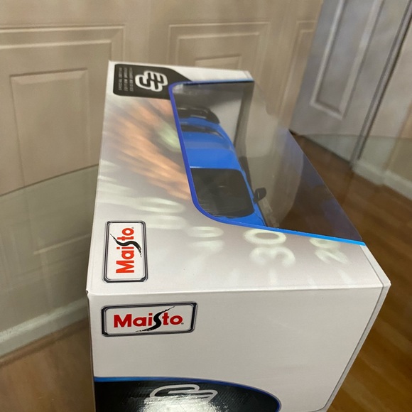 Brand New Unboxed Blue 2020 Mustang Shelby GT500 Toy Car